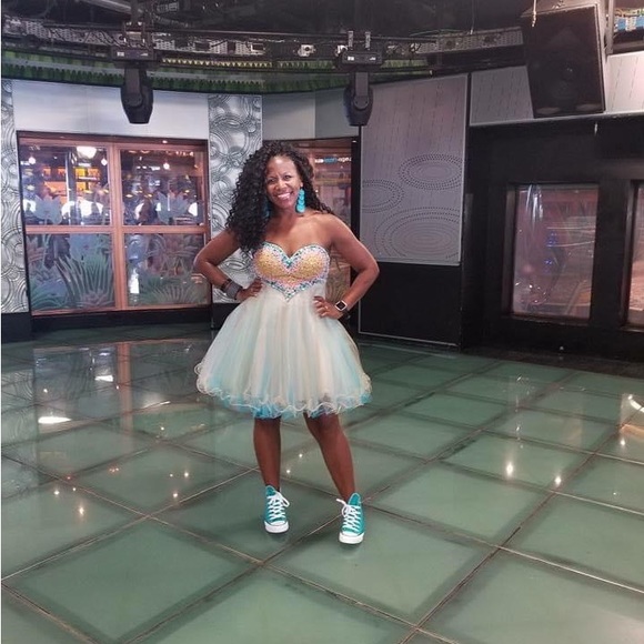 Terani Couture Cocktail Party Dress Size 10. Worn once - Picture 2 of 3